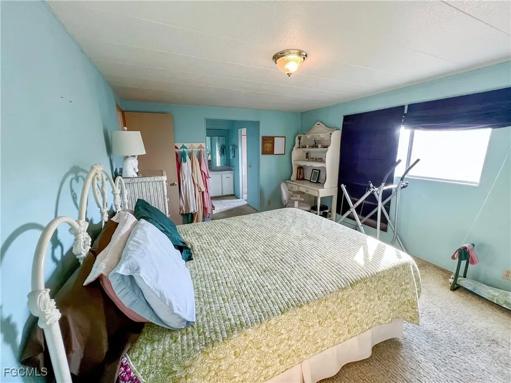 11 Derwent Boulevard Fort Myers FL 33908