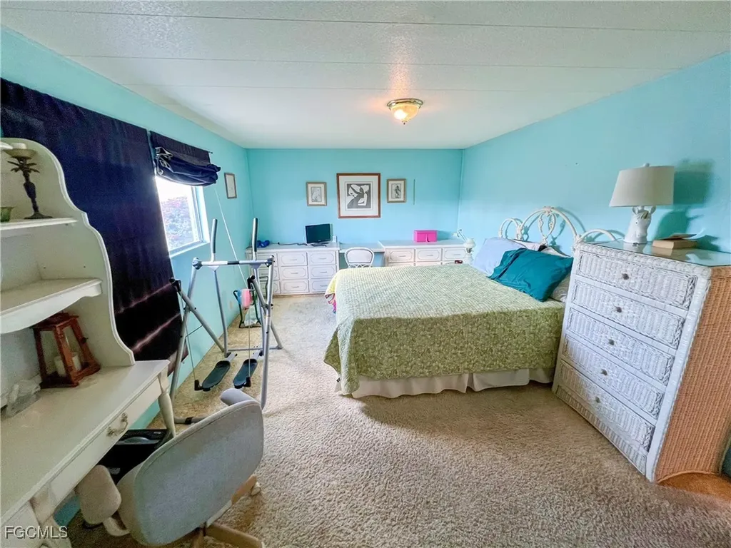 11 Derwent Boulevard Fort Myers FL 33908