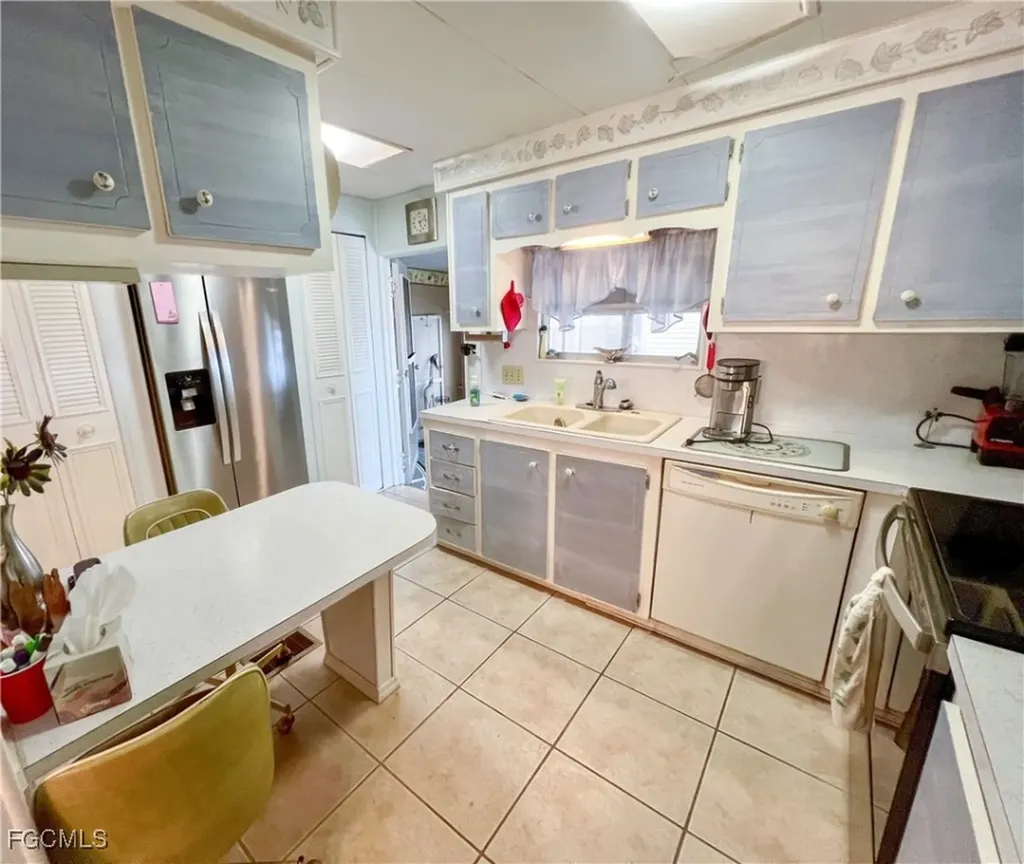 11 Derwent Boulevard Fort Myers FL 33908