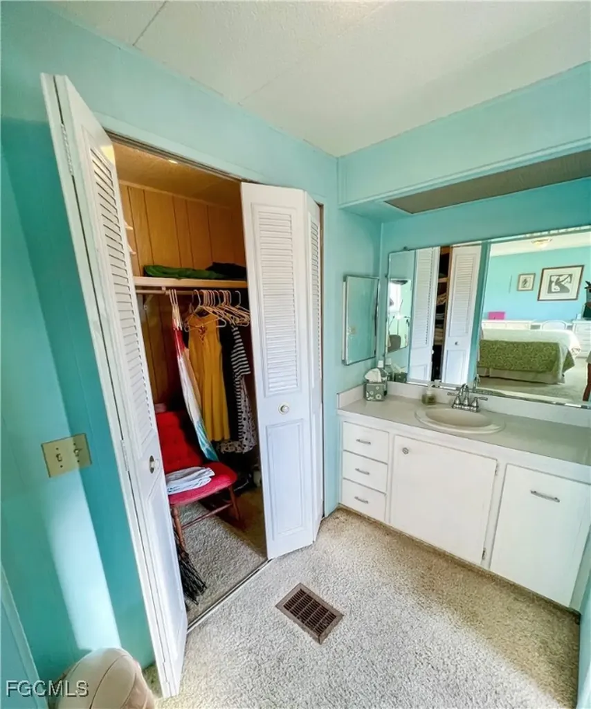 11 Derwent Boulevard Fort Myers FL 33908