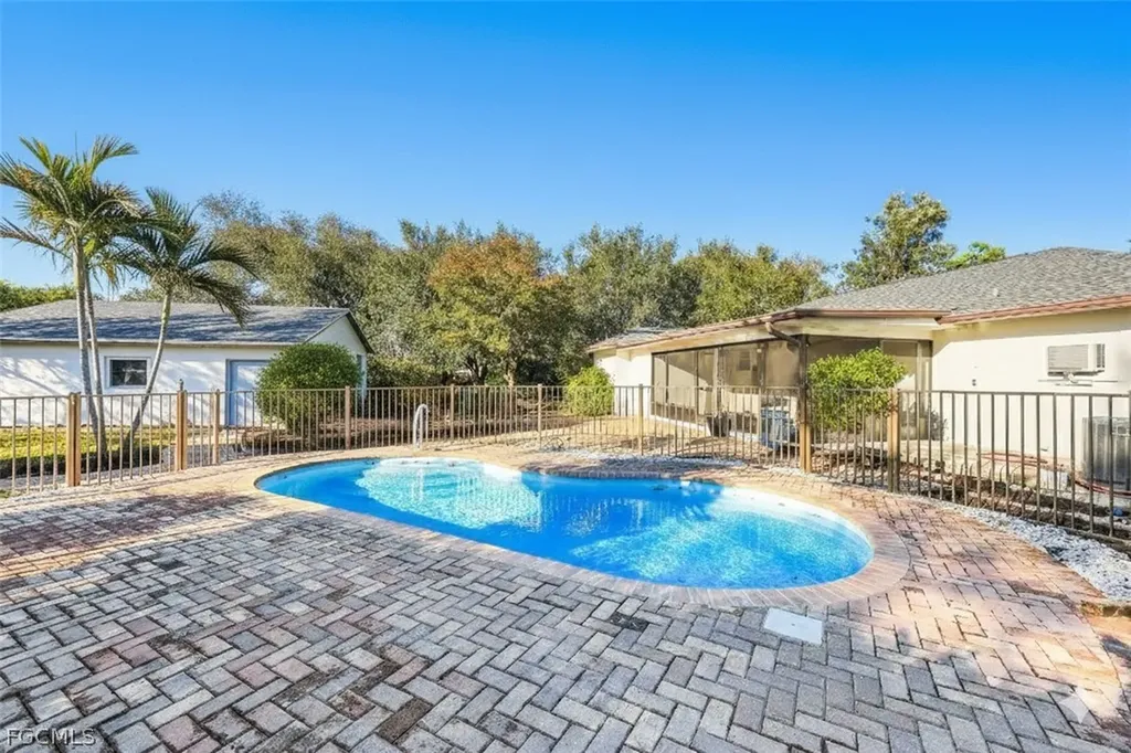 4900 Shady River Lane Fort Myers FL 33905