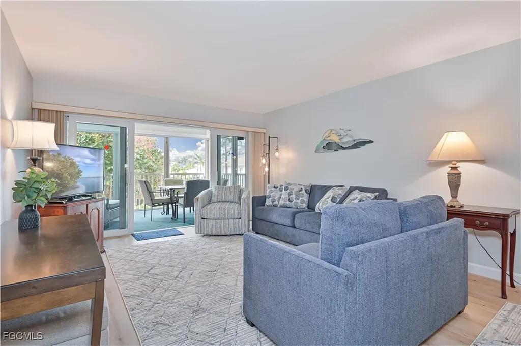 223 3rd Avenue S Naples FL 34102