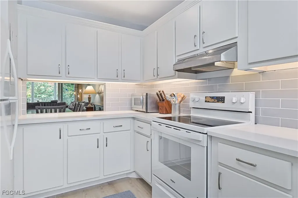 223 3rd Avenue S Naples FL 34102
