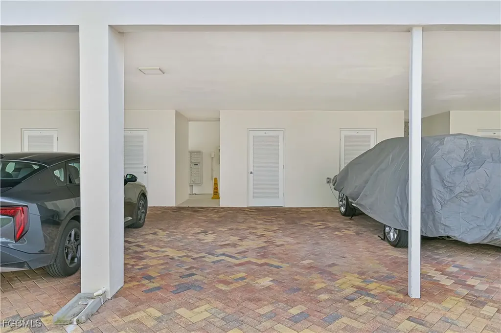 223 3rd Avenue S Naples FL 34102