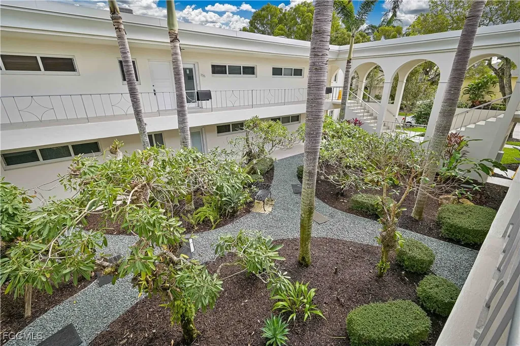 223 3rd Avenue S Naples FL 34102