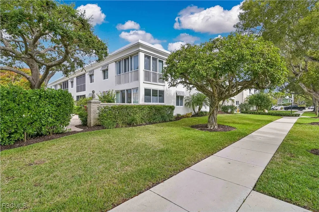 223 3rd Avenue S Naples FL 34102