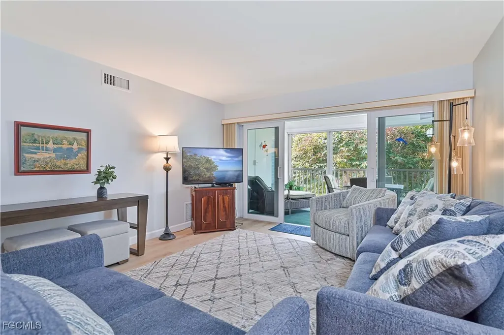 223 3rd Avenue S Naples FL 34102