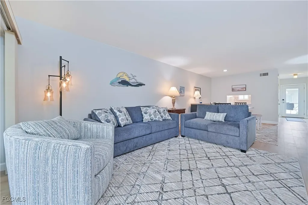 223 3rd Avenue S Naples FL 34102
