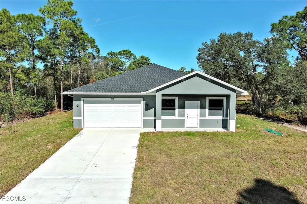 374 Nestle Avenue Lehigh Acres FL 33972