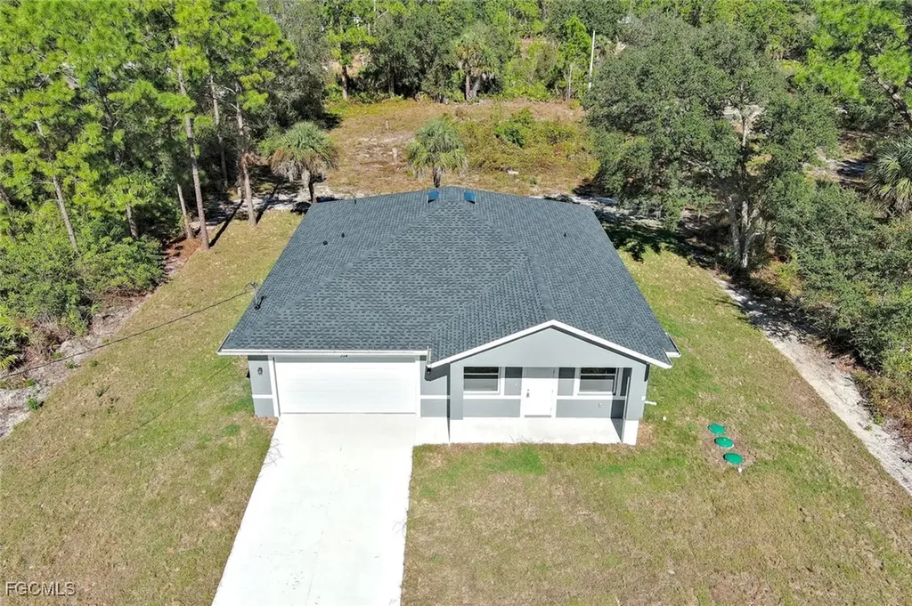 374 Nestle Avenue Lehigh Acres FL 33972
