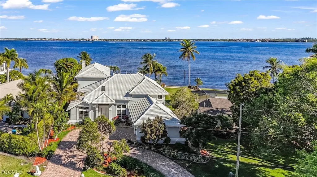 5345 Nautilus Drive Cape Coral FL 33904