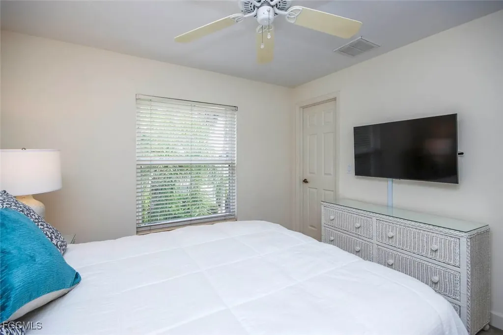1319 Par View Drive Sanibel FL 33957