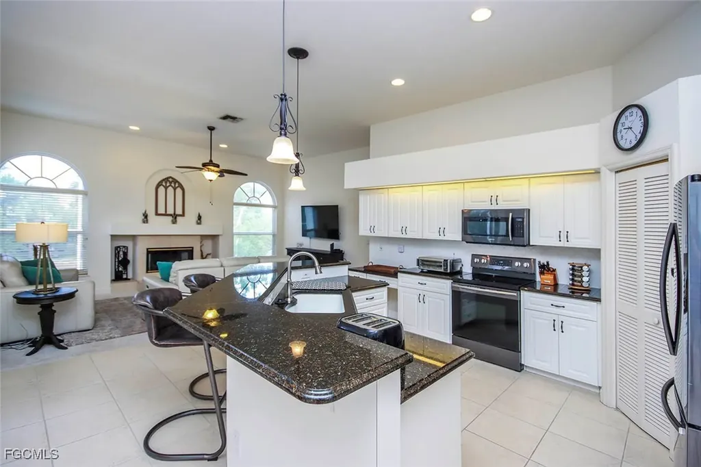 1319 Par View Drive Sanibel FL 33957