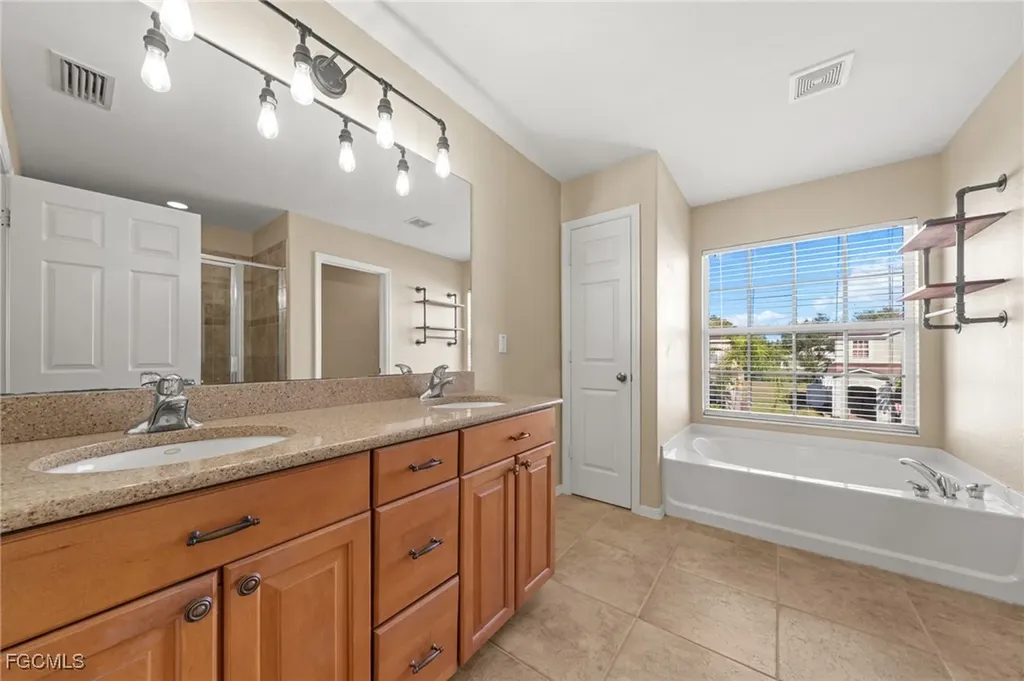 2084 Cape Heather Circle Cape Coral FL 33991