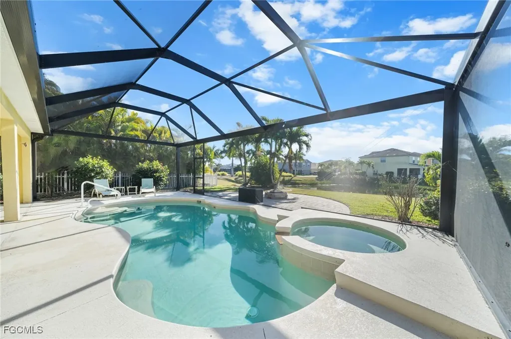 2084 Cape Heather Circle Cape Coral FL 33991