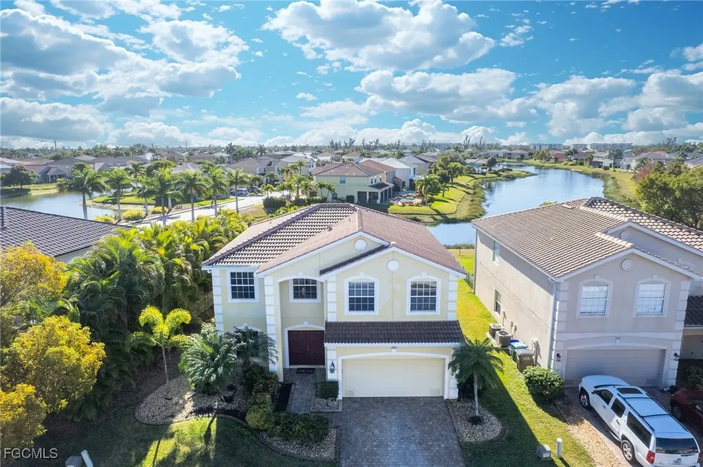 2084 Cape Heather Circle Cape Coral FL 33991