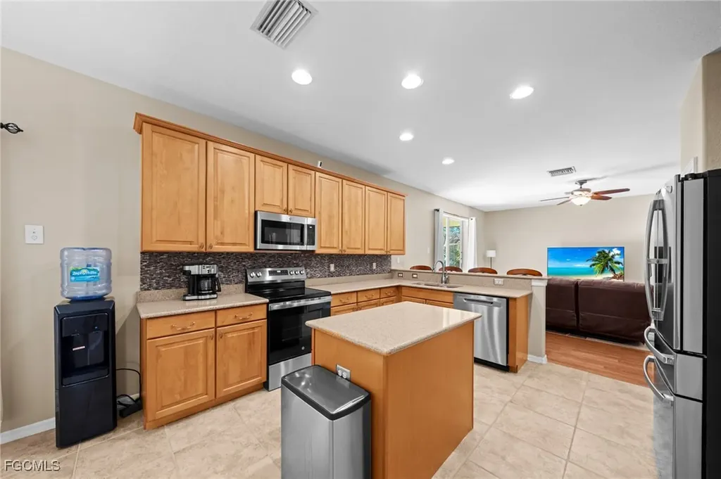 2084 Cape Heather Circle Cape Coral FL 33991