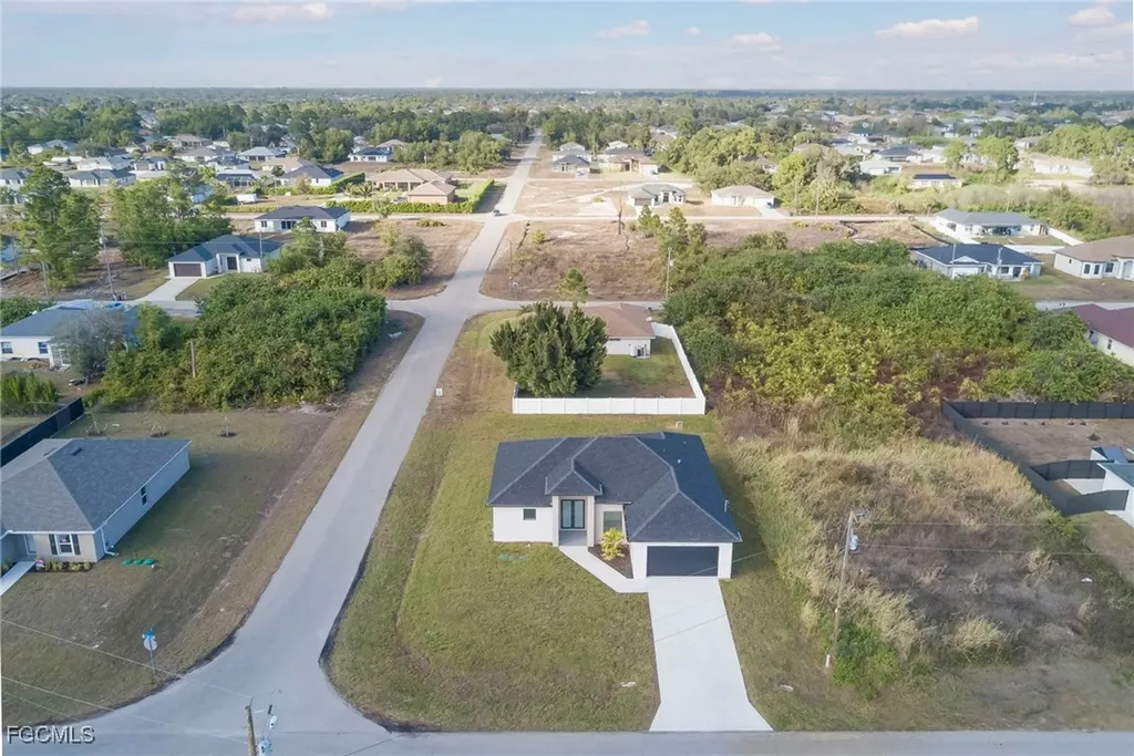 3318 30th Street SW Lehigh Acres FL 33976