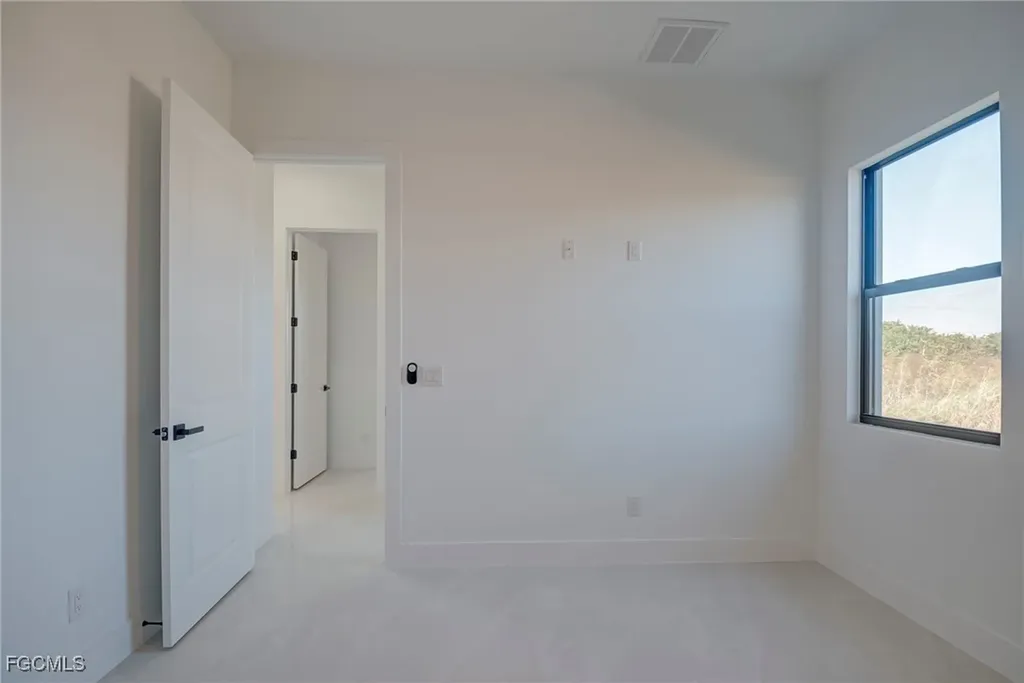 3318 30th Street SW Lehigh Acres FL 33976