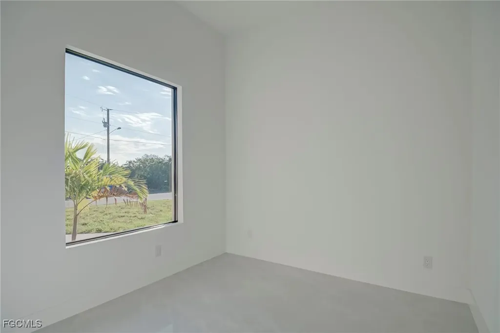 3318 30th Street SW Lehigh Acres FL 33976