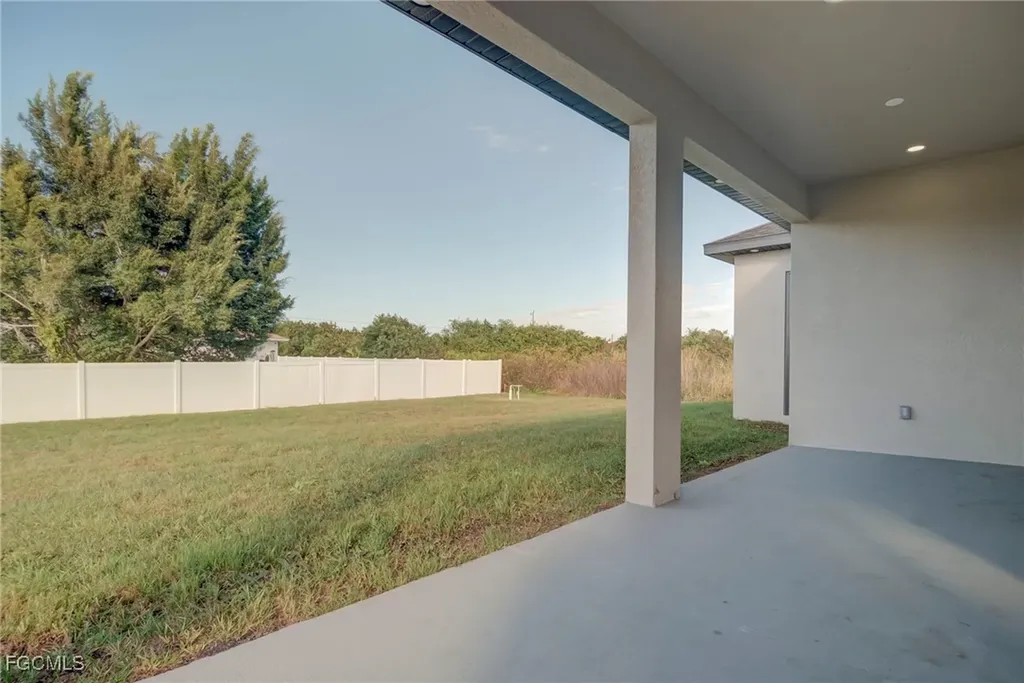 3318 30th Street SW Lehigh Acres FL 33976