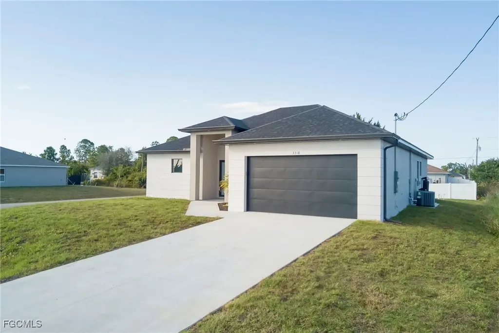 3318 30th Street SW Lehigh Acres FL 33976