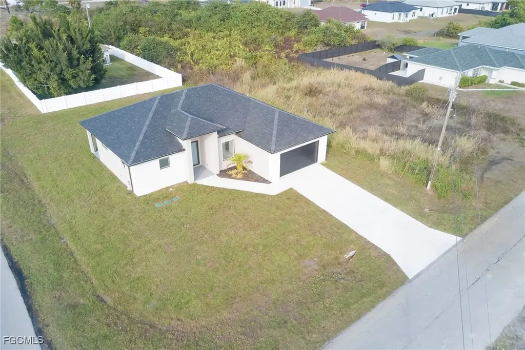 3318 30th Street SW Lehigh Acres FL 33976