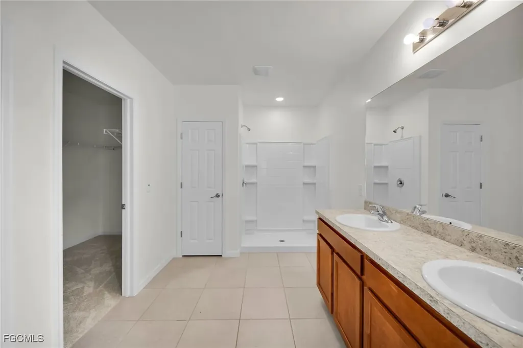 3477 Acapulco Circle Cape Coral FL 33909