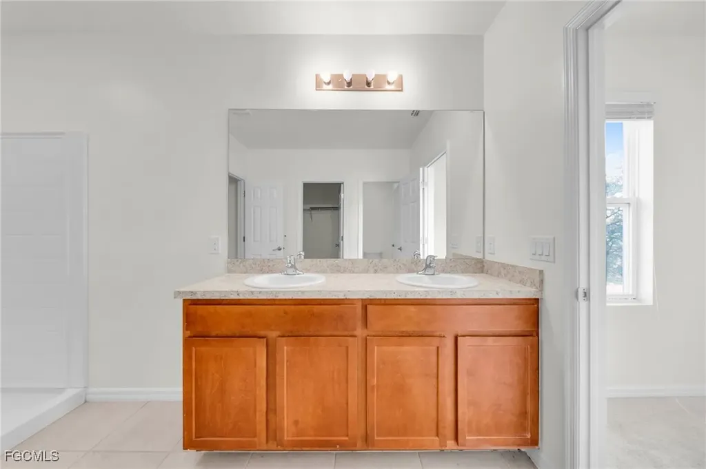 3477 Acapulco Circle Cape Coral FL 33909