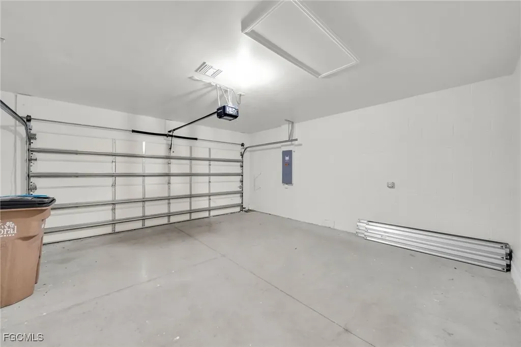 3477 Acapulco Circle Cape Coral FL 33909