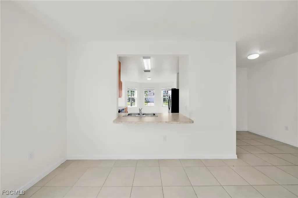 3477 Acapulco Circle Cape Coral FL 33909