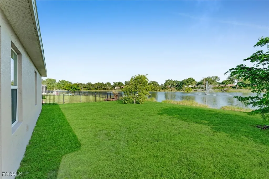 3477 Acapulco Circle Cape Coral FL 33909