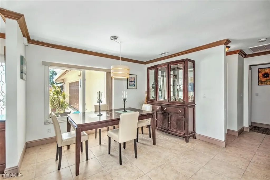 807 Montclaire Court Cape Coral FL 33904