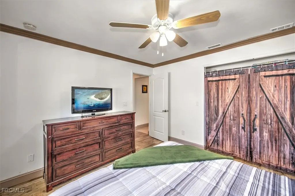807 Montclaire Court Cape Coral FL 33904