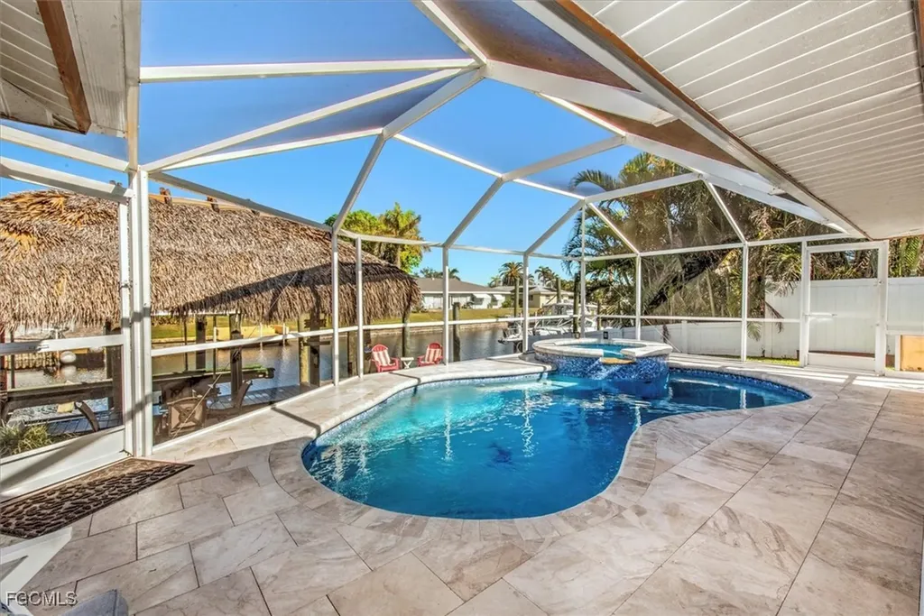 807 Montclaire Court Cape Coral FL 33904