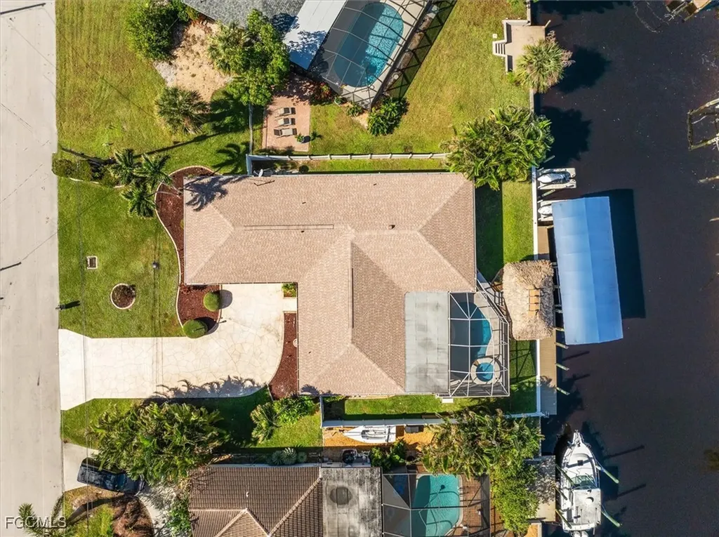 807 Montclaire Court Cape Coral FL 33904