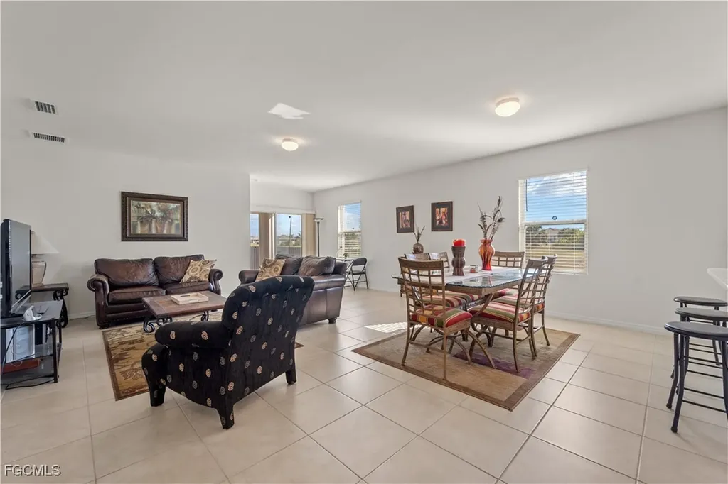 1809 NE 5th Court Cape Coral FL 33909