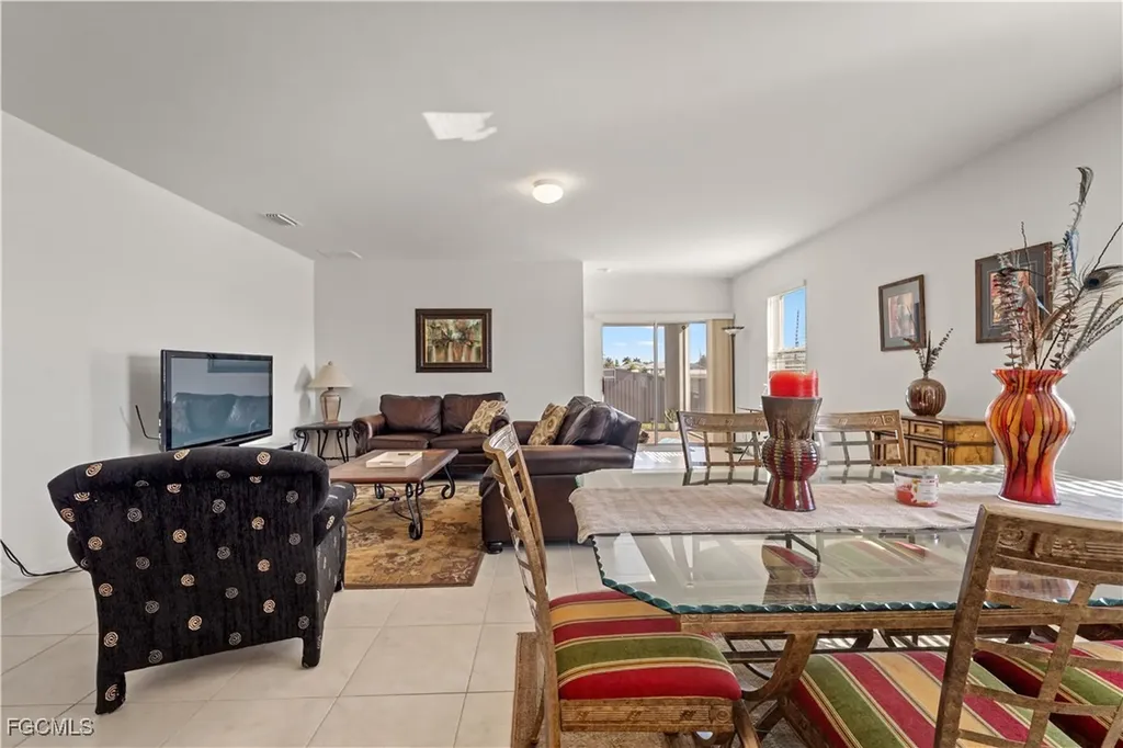 1809 NE 5th Court Cape Coral FL 33909