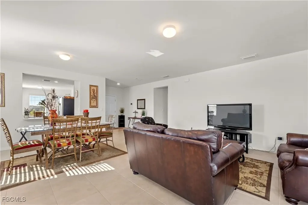 1809 NE 5th Court Cape Coral FL 33909