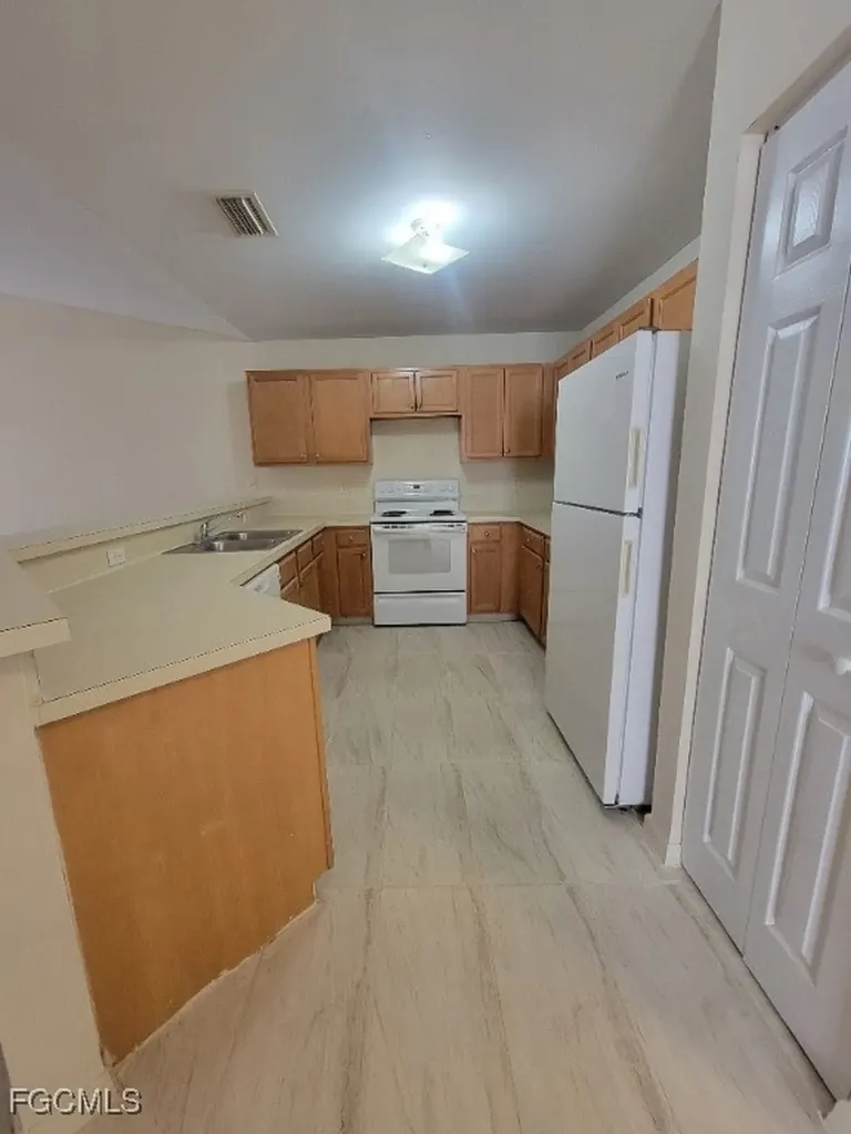 862 Holmes Avenue Lehigh Acres FL 33974