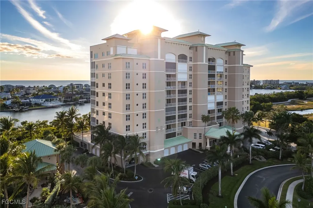 Fort Myers Beach FL, 4192 Bay Beach Lane, Unit 881