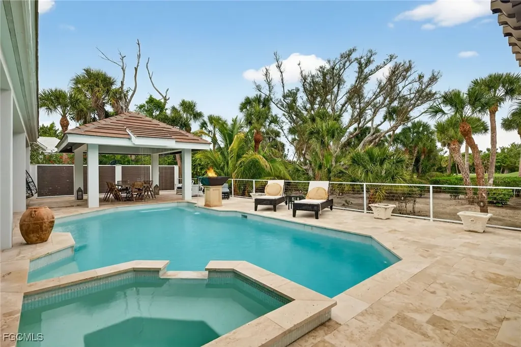 2388 Wulfert Road Sanibel FL 33957