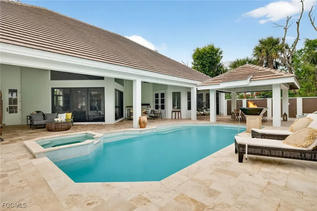 2388 Wulfert Road Sanibel FL 33957