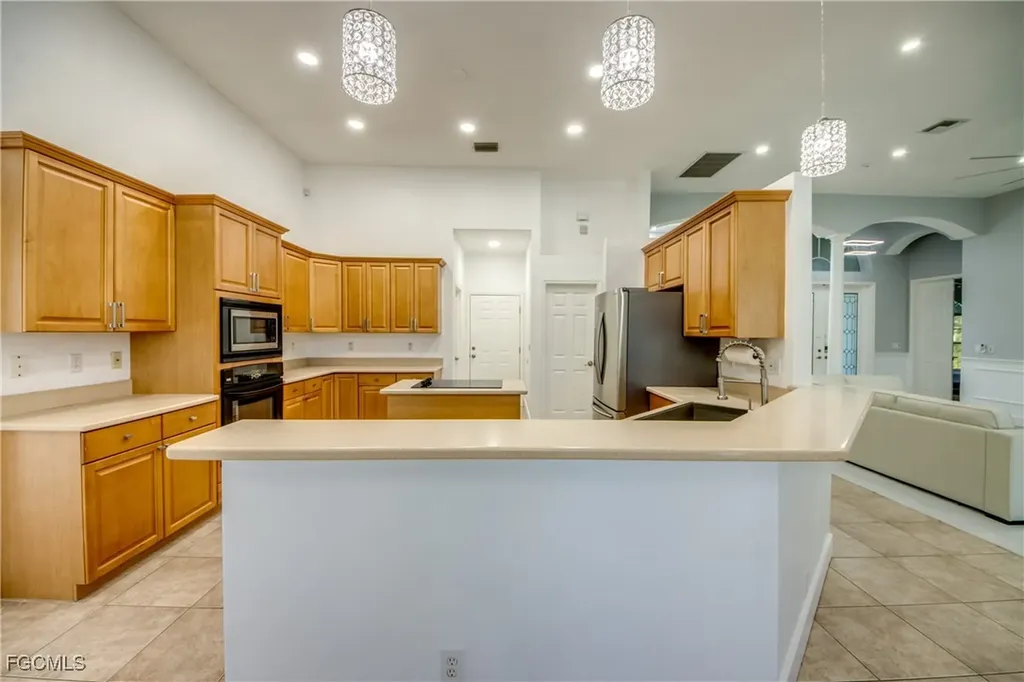 5219 SW 11th Place Cape Coral FL 33914