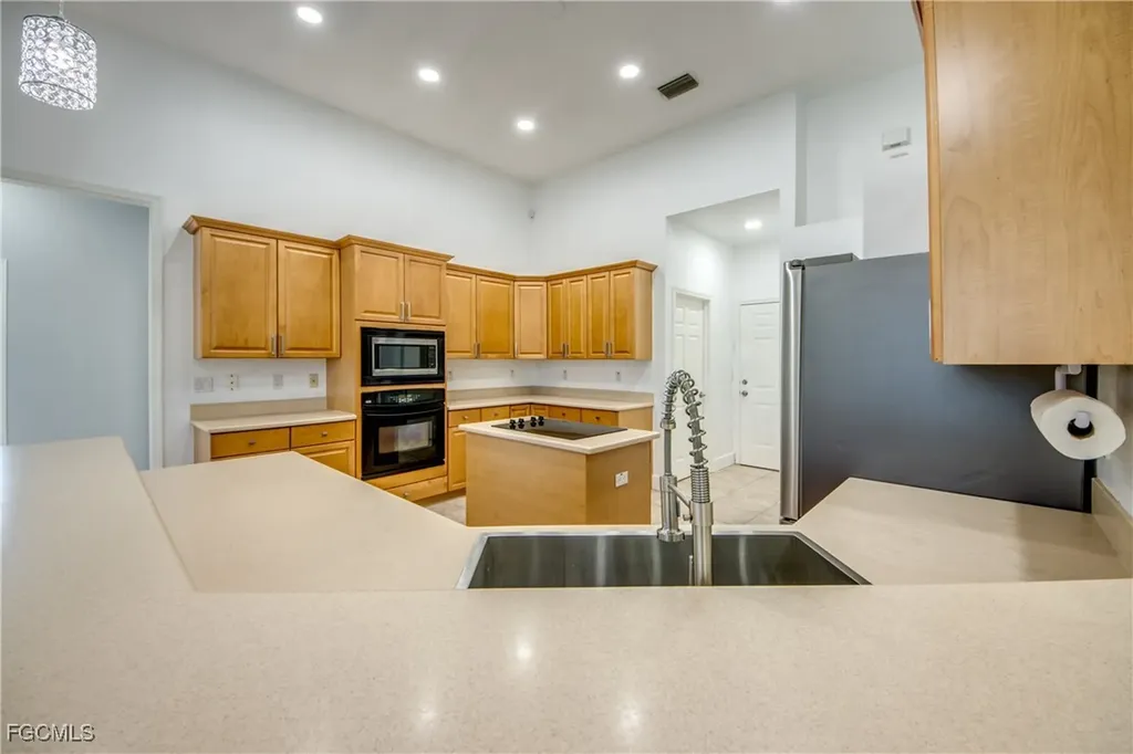 5219 SW 11th Place Cape Coral FL 33914