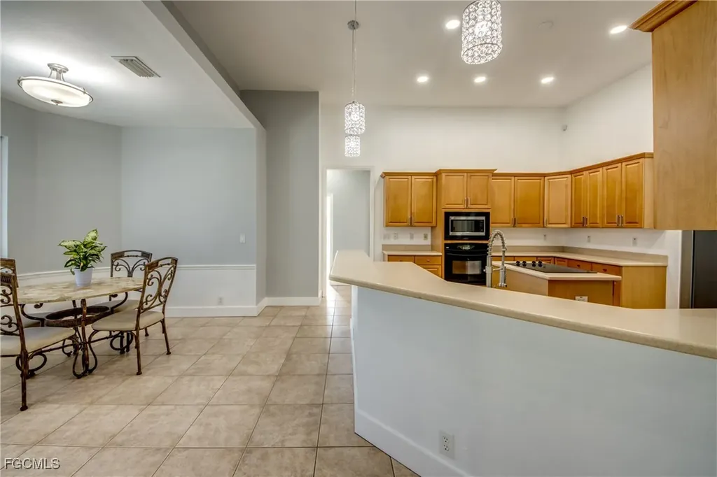 5219 SW 11th Place Cape Coral FL 33914