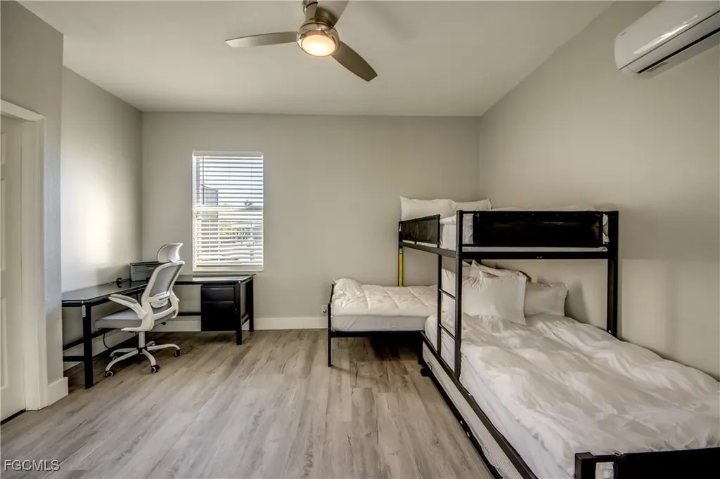 5219 SW 11th Place Cape Coral FL 33914