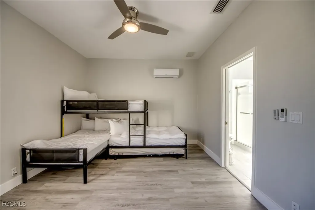 5219 SW 11th Place Cape Coral FL 33914