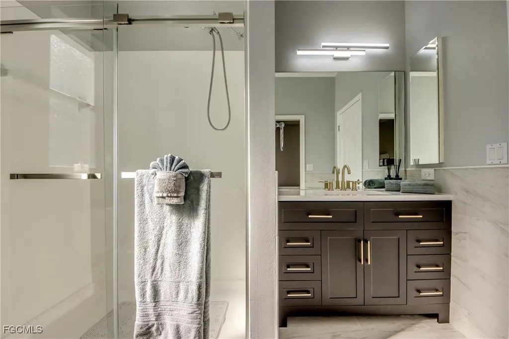 5219 SW 11th Place Cape Coral FL 33914