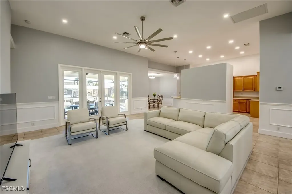 5219 SW 11th Place Cape Coral FL 33914